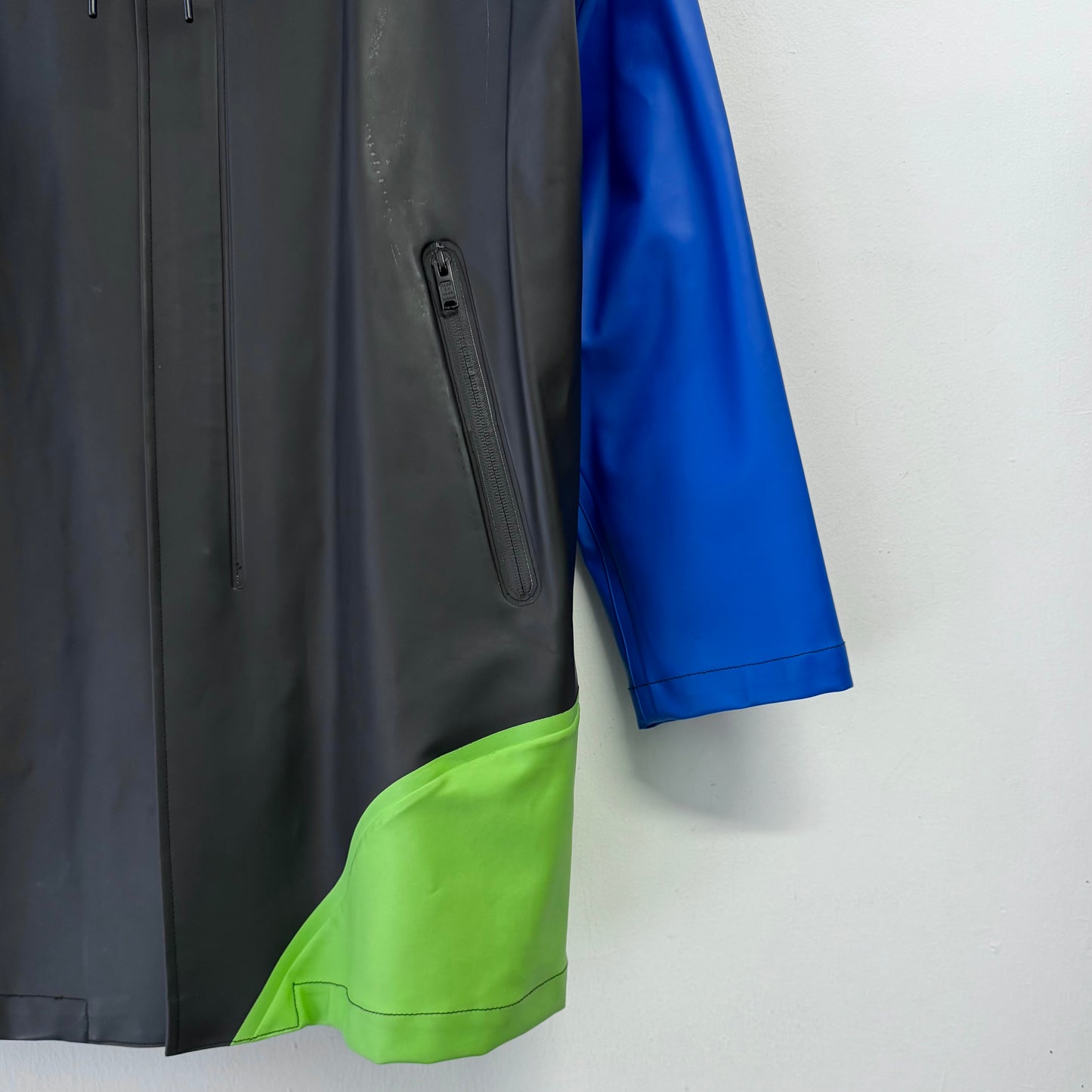 MARC BY MARC JACOBS SS2015 Raincoat