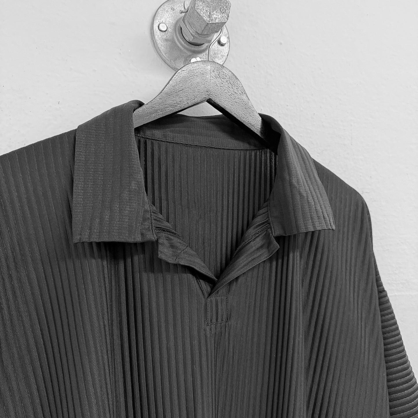 ISSEY MIYAKE HOMME PLISSÈ Polo T-Shirt