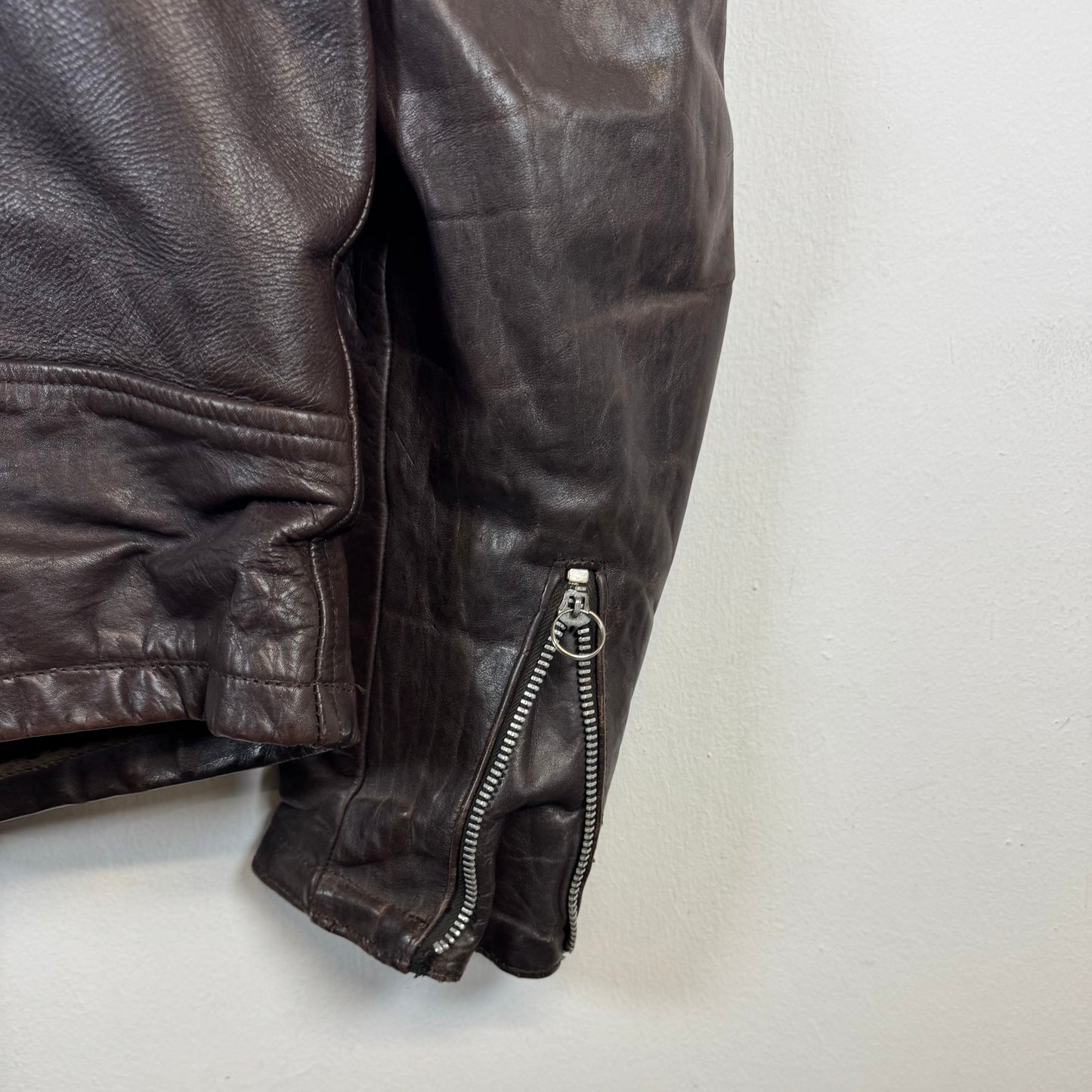 THE GUIDE MASTER BY WOLF OF BOSTON 1950S CAFE RACER LEATHER JACKET