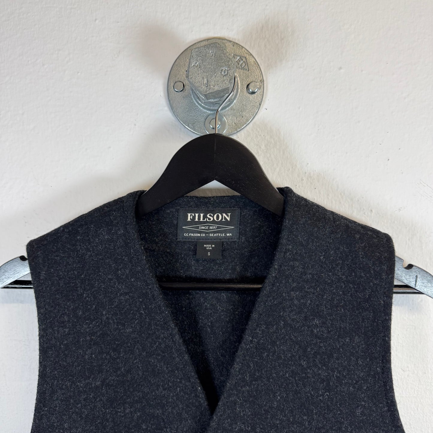 FILSON Virgin Wool Vest Black/Charcoal