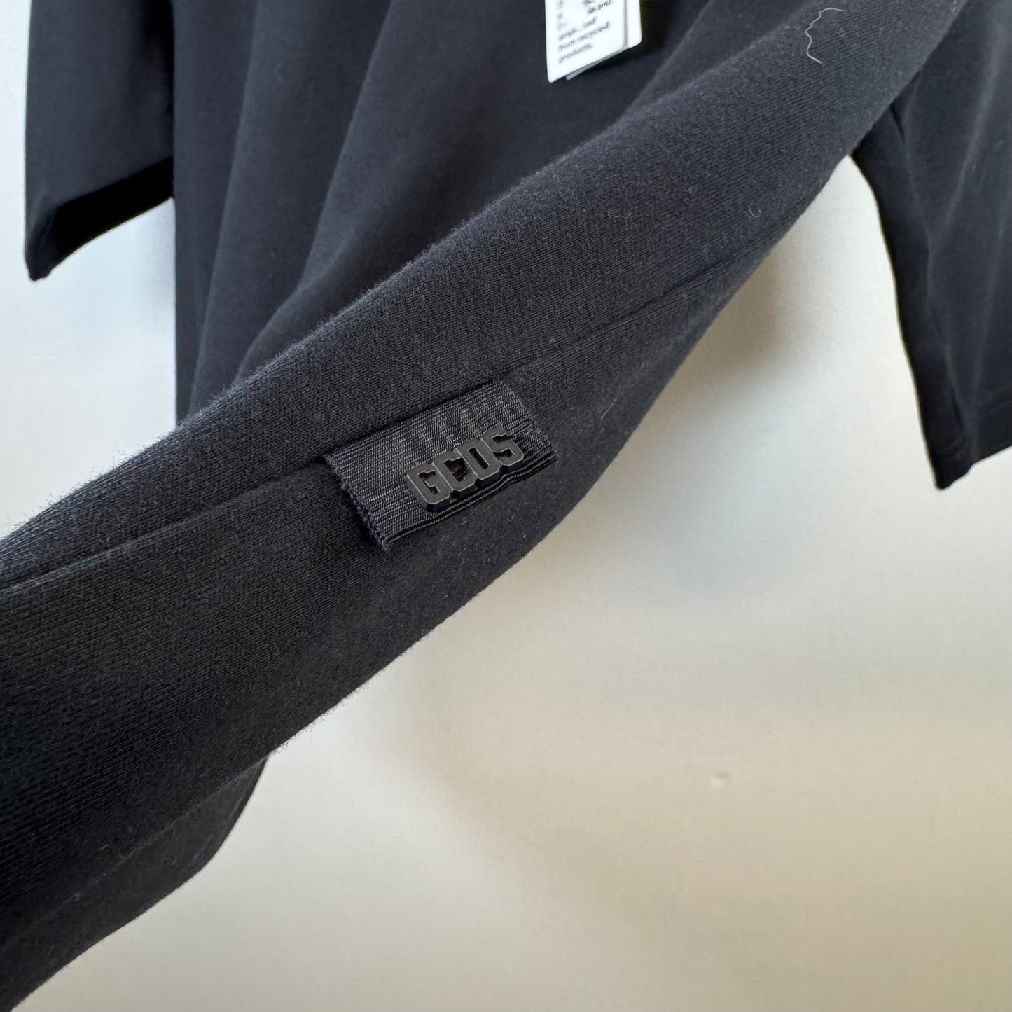 CDDS Embroidered Cropped Tshirt