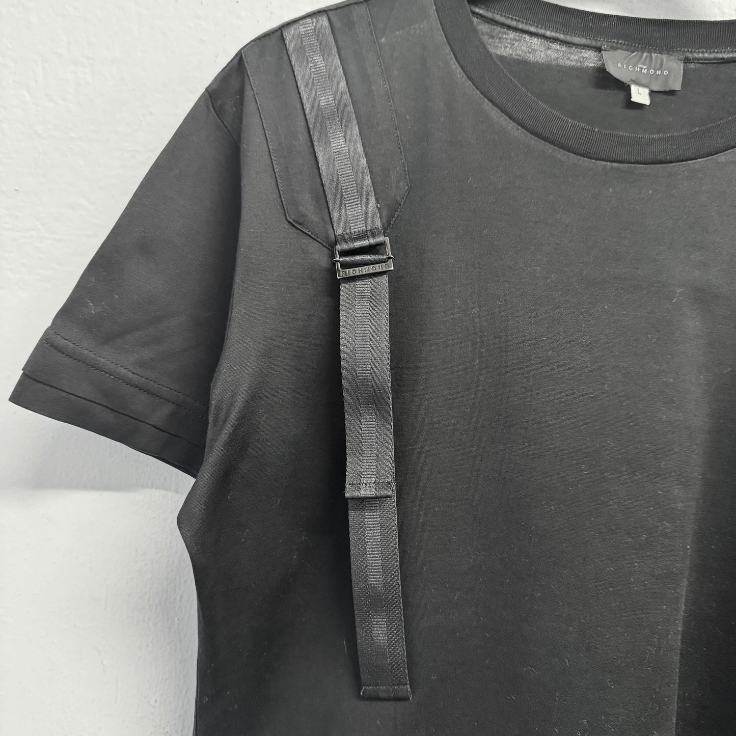 RICHMOND Belt Shoulder TShirt
