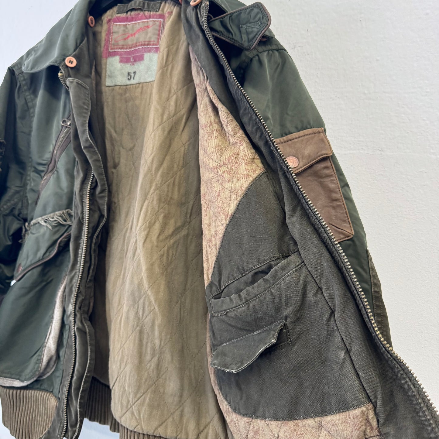 CHEVIGNON Bomber Jacket Leather Details