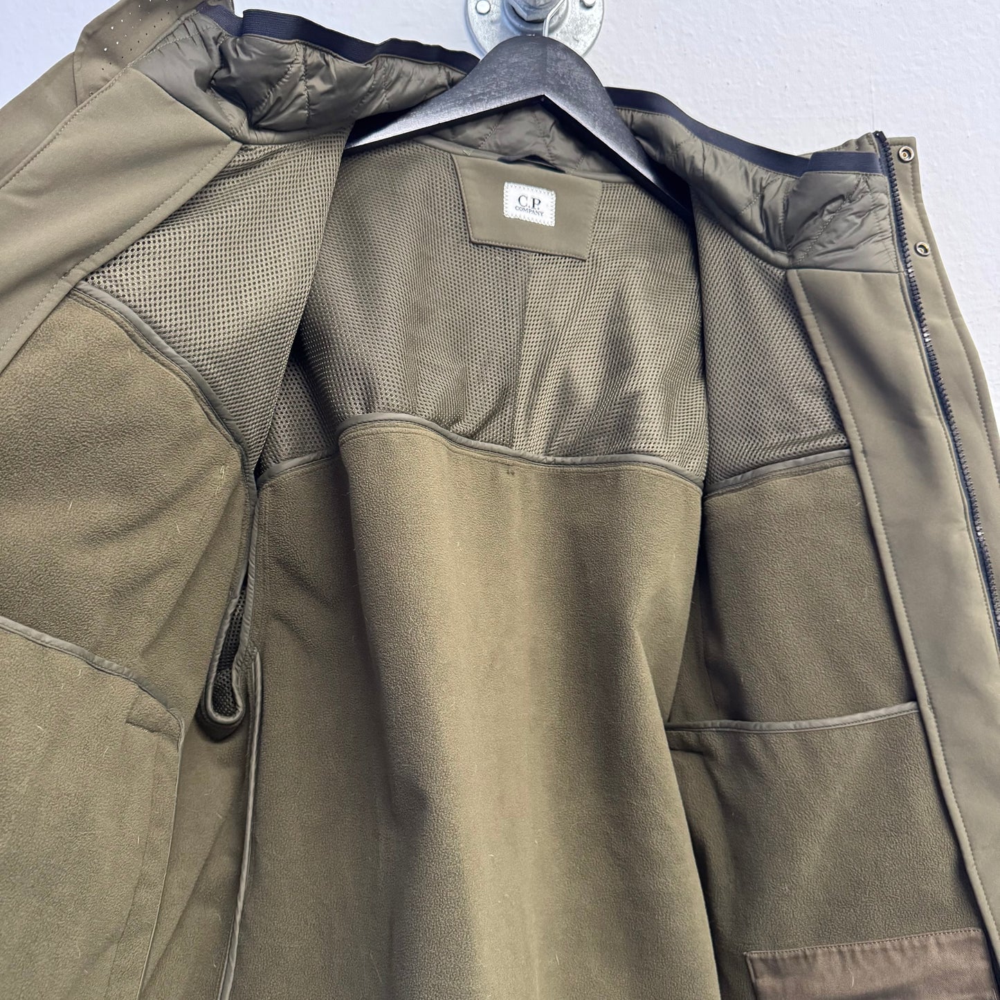 C.P. COMPANY Shell-R Hooded Jacket