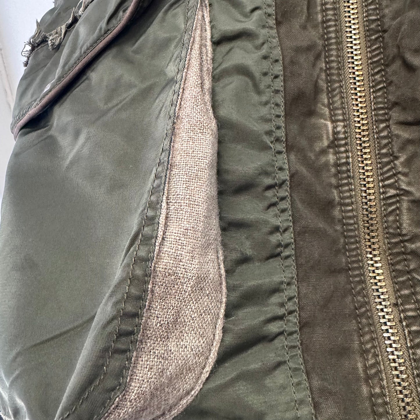 CHEVIGNON Bomber Jacket Leather Details