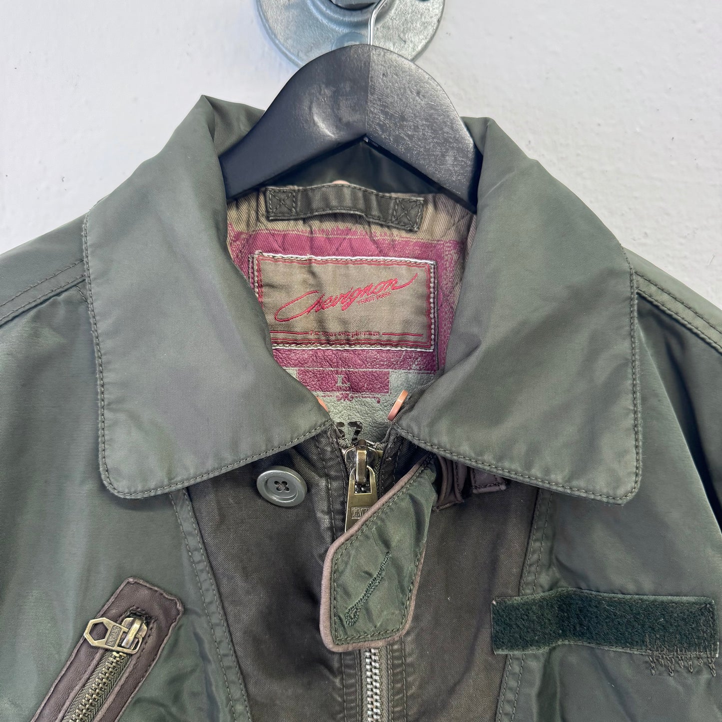 CHEVIGNON Bomber Jacket Leather Details