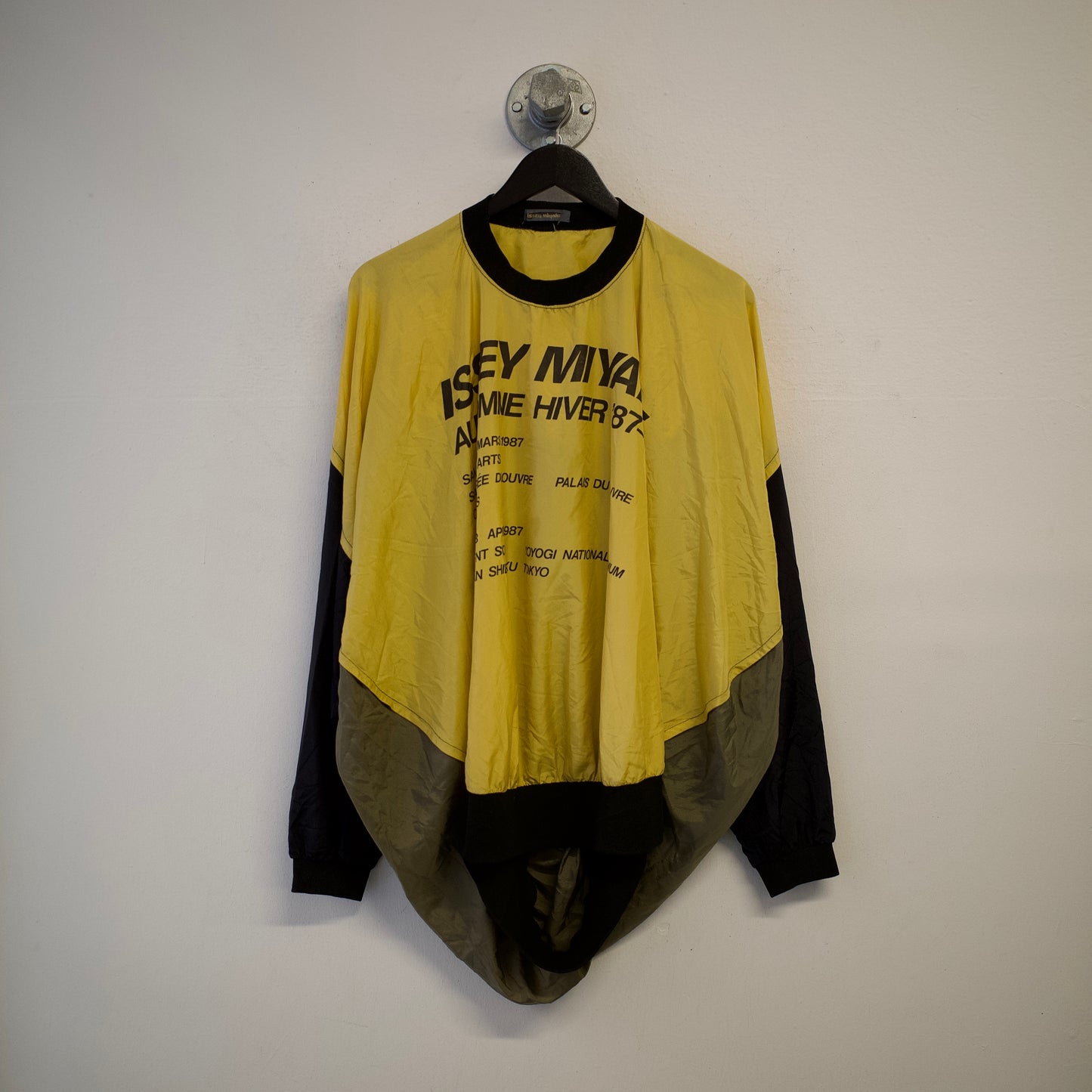 ISSEY MIYAKE AW1987 Circle Pattern Nylon Staff Crewneck